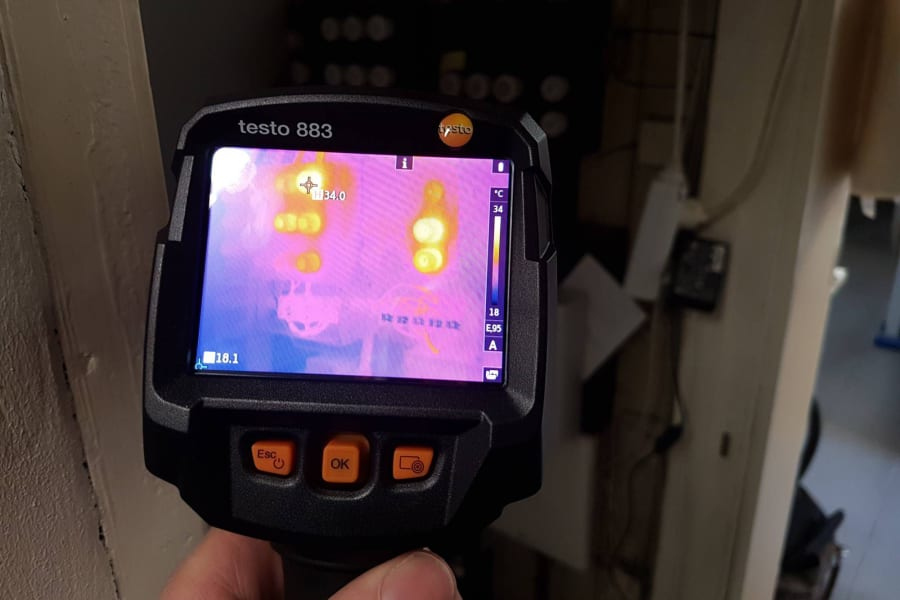 Raport de referinta realizat de Barnett Inspections pentru camera de termoviziune testo 883 in combinatie cu software-ul testo IRSoft